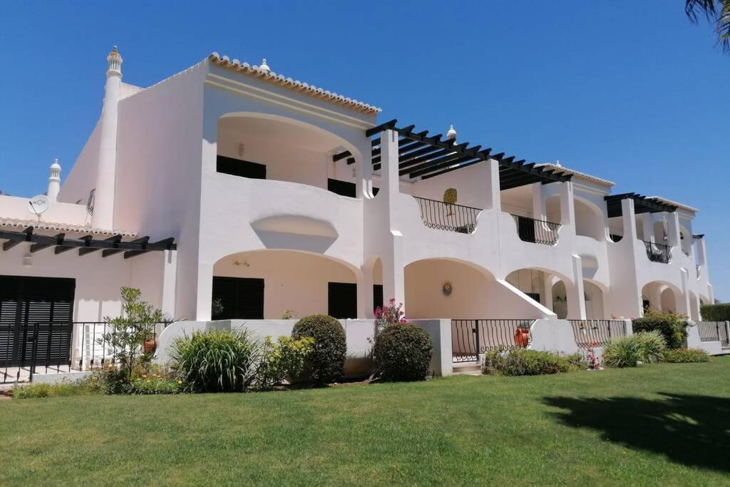 Luxury Modern T2 Ocean View - Free Parking - Pool Apartamento *